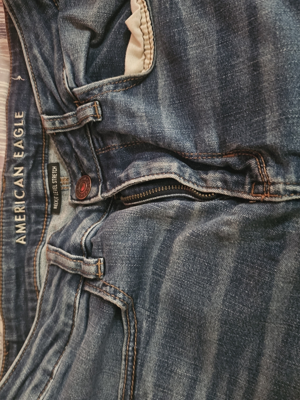American Eagle Outfitters Women's Distressed Blue Relaxed Jeans